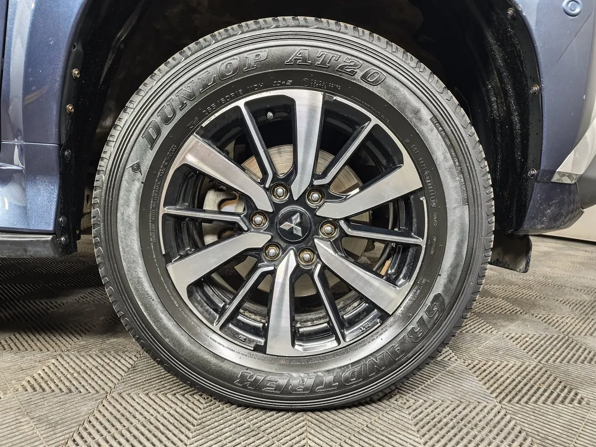 Mitsubishi Pajero Sport 2.4 DI-D AT AWD (181 л.с.) Ultimate Синий в АВИЛОН. Слайд №9