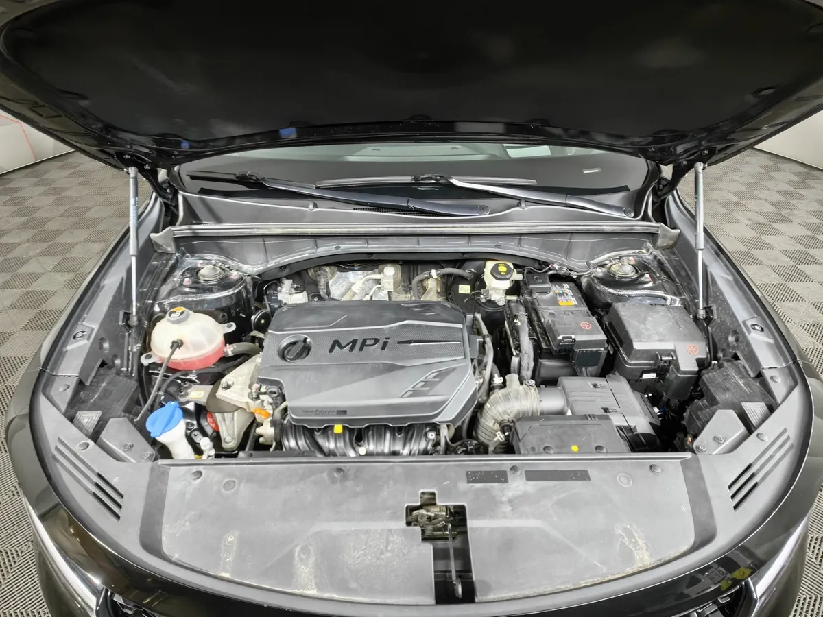 Kia Sorento 2.5 MPI 4WD AT (180 л.с.) Comfort Черный в АВИЛОН. Слайд №11
