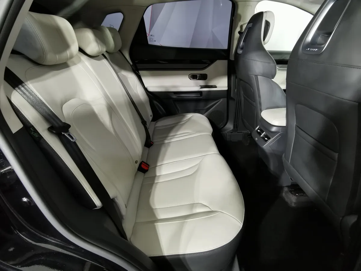 JETOUR Dashing 1.6T 7DCT 2WD (190 л.с.) Comfort Черный в АВИЛОН. Слайд №14