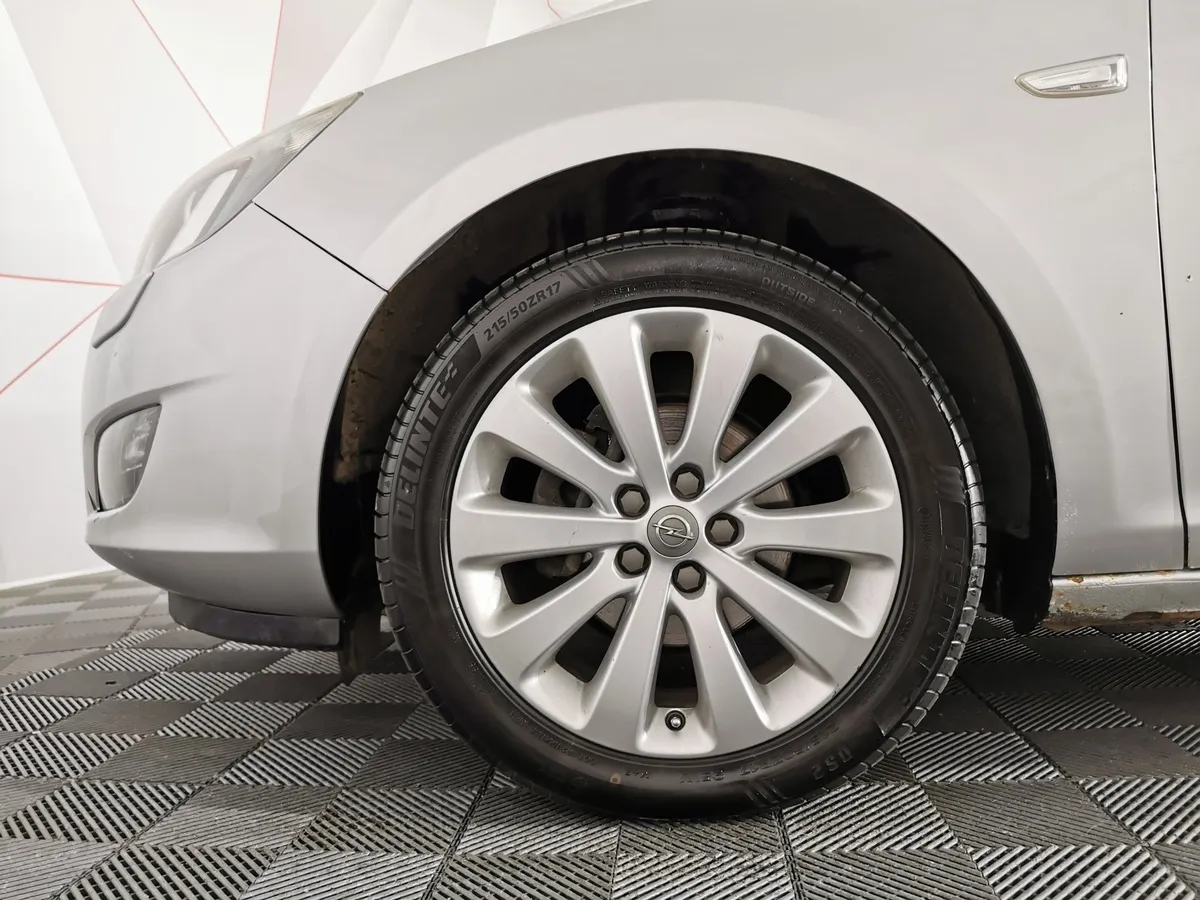 Opel Astra 1.6 AT (115 л.с.) Серебристый в АВИЛОН. Слайд №9