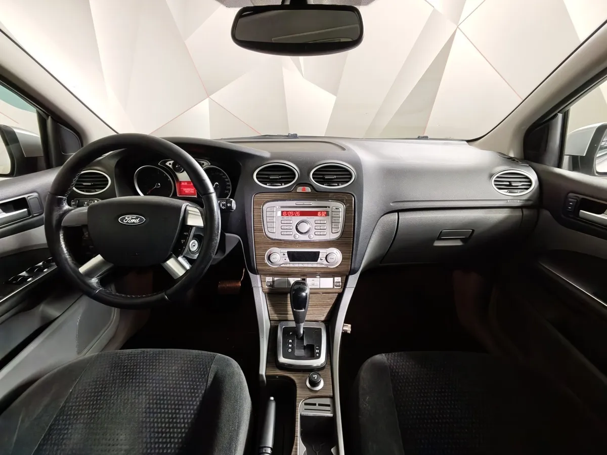Ford Focus 2.0 AT (145 л.с.) Серебристый в АВИЛОН. Слайд №14