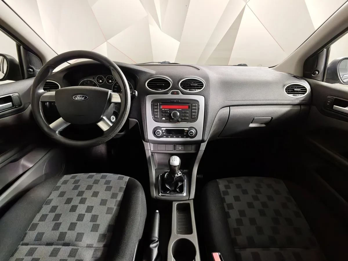 Ford Focus 1.8 MT (125 л.с.) Trend Черный в АВИЛОН. Слайд №13
