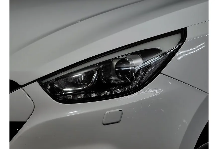 Hyundai ix35 2.0 AT 4WD (150 л.с.) Classic Белый в АВИЛОН. Слайд №10