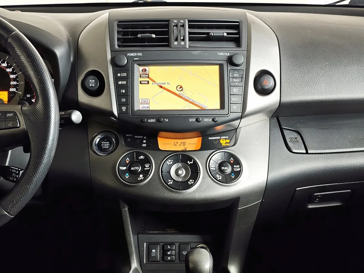 Toyota RAV4 2.0 CVT (158 л.с.) Черный в АВИЛОН. Слайд №15