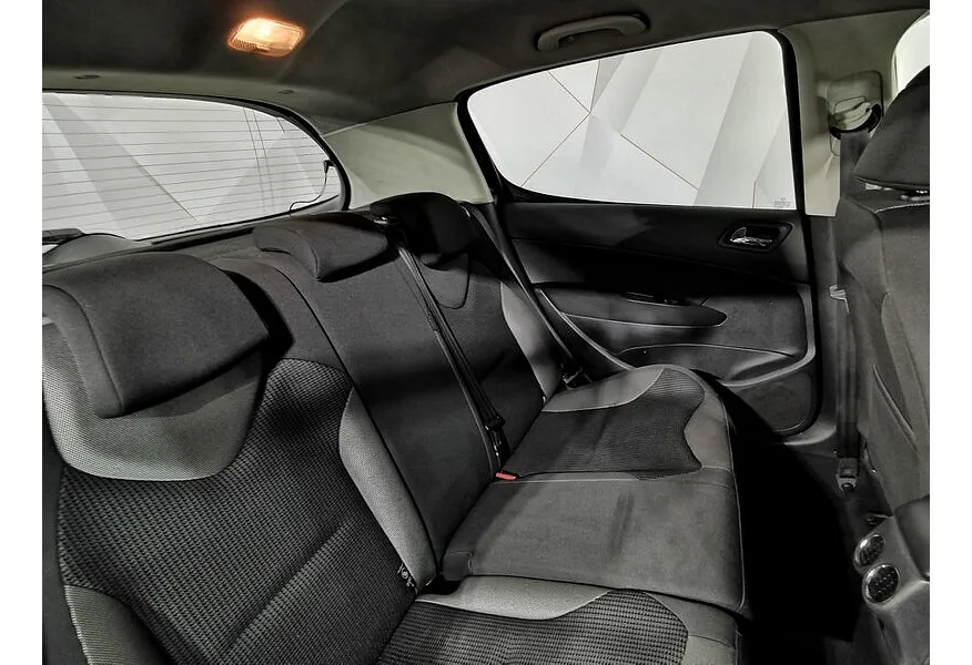 Peugeot 308 1.6 MT (120 л.с.) Синий в АВИЛОН. Слайд №17