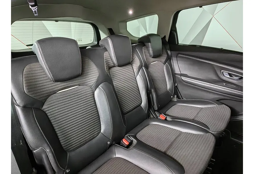 Renault Scenic 1.6 dCi AMT (160 л.с.) Коричневый в АВИЛОН. Слайд №17