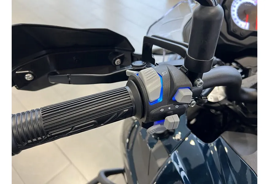 Benelli TRK 502 X 500 см³ (48 л.с.) 500 Синий в АВИЛОН. Слайд №13