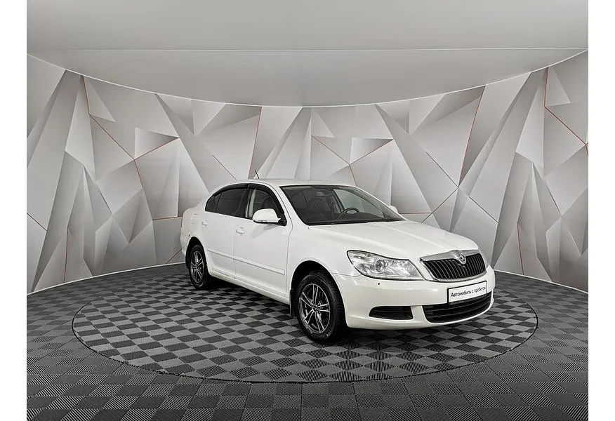 Skoda Octavia 1.6 MPI AT (102 л.с.) Белый в АВИЛОН. Слайд №3