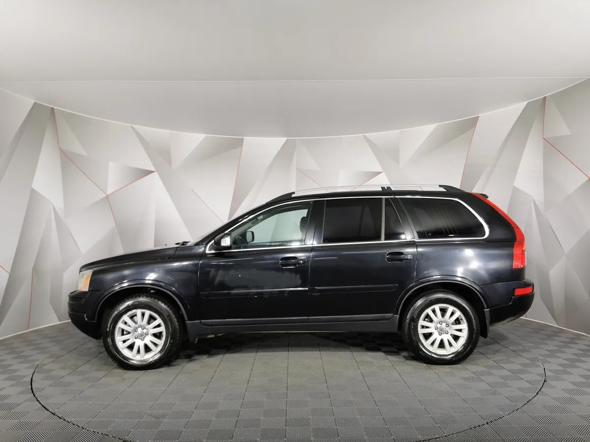 Volvo XC90 2.5 T5 Geartronic AWD (5 мест) (210 л.с.) Черный в АВИЛОН. Слайд №5