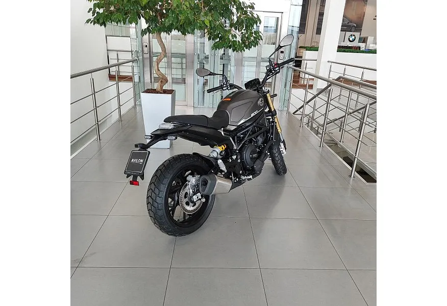 АВИЛОН - Benelli Leoncino 800 754 см³ (76 л.с.) (76) 754 Коричневый - slide 3