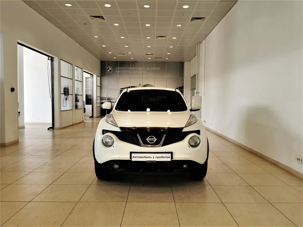 Nissan Juke 1.6 CVT (117 л.с.) Белый в АВИЛОН. Слайд №7