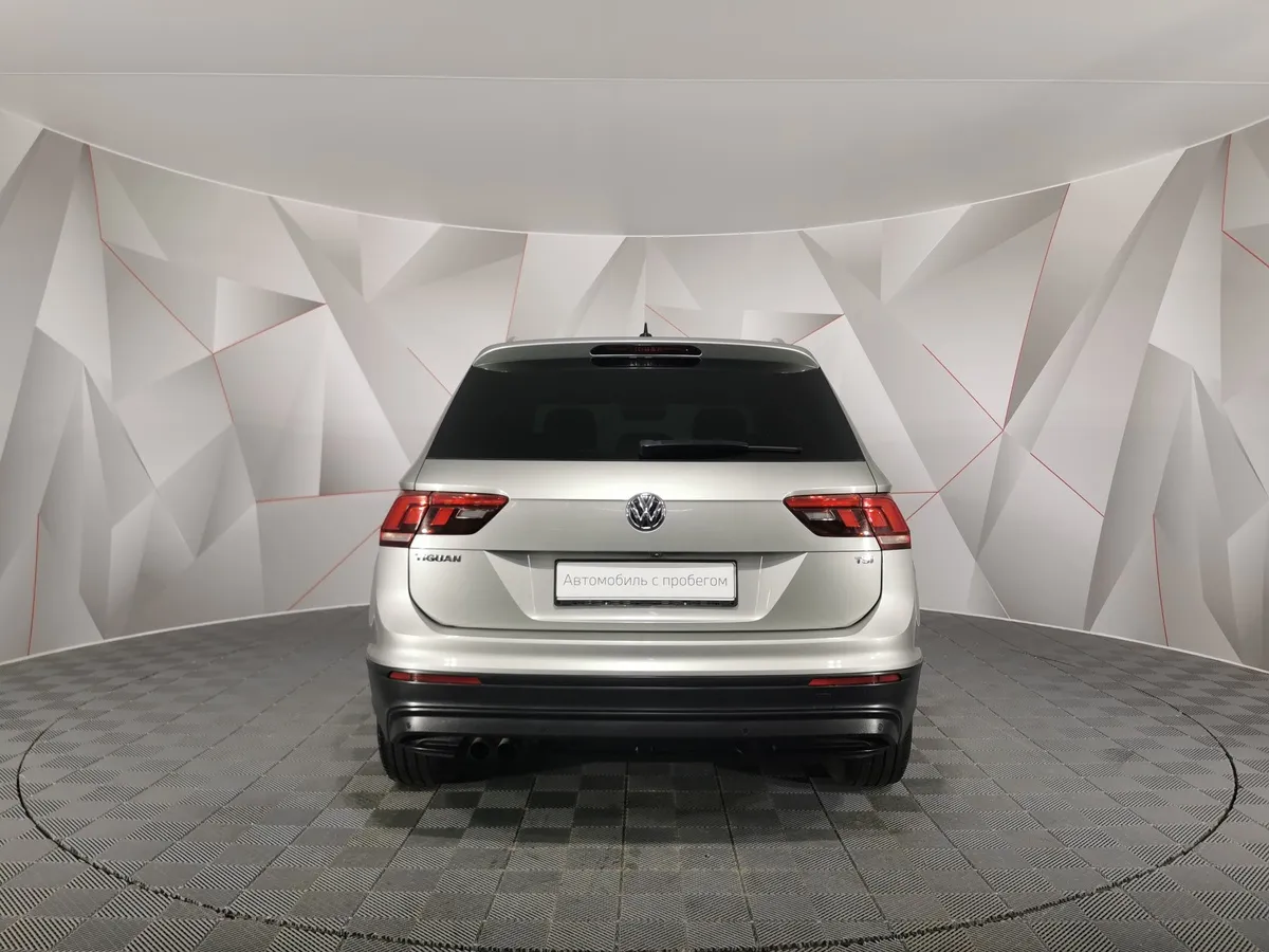 Volkswagen Tiguan 1.4 TSI BlueMotion MT (125 л.с.) Comfortline Серебристый в АВИЛОН. Слайд №8