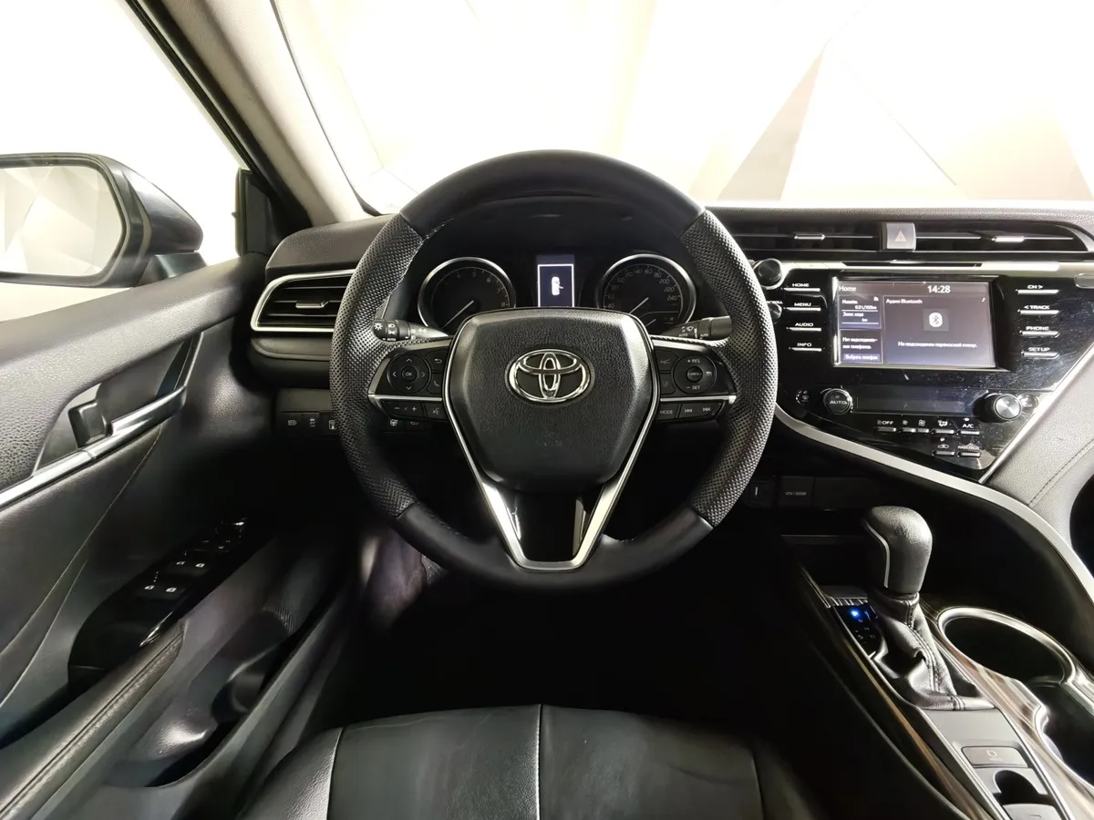 Toyota Camry 2.5 AT (181 л.с.) Черный в АВИЛОН. Слайд №20