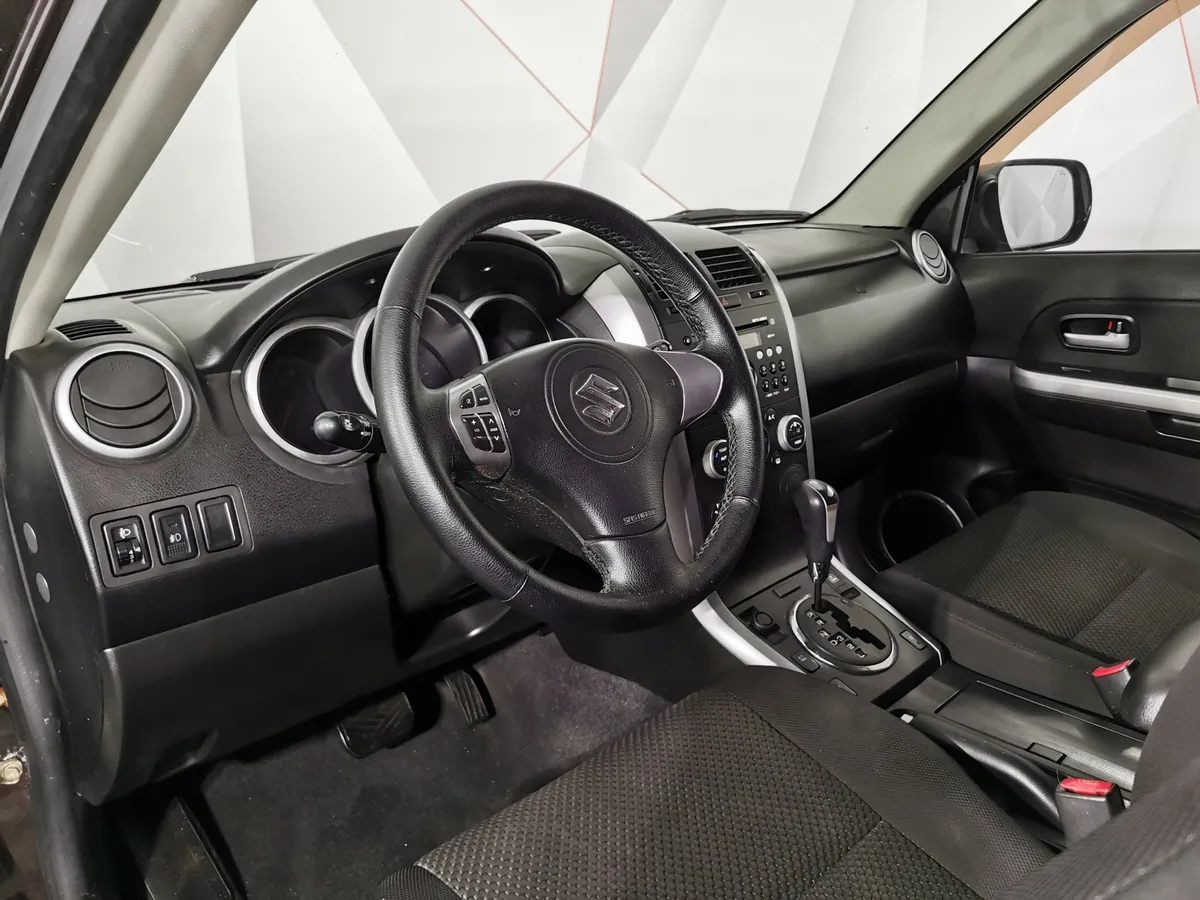 Suzuki Grand Vitara 2.4 AT (169 л.с.) Фиолетовый в АВИЛОН. Слайд №17