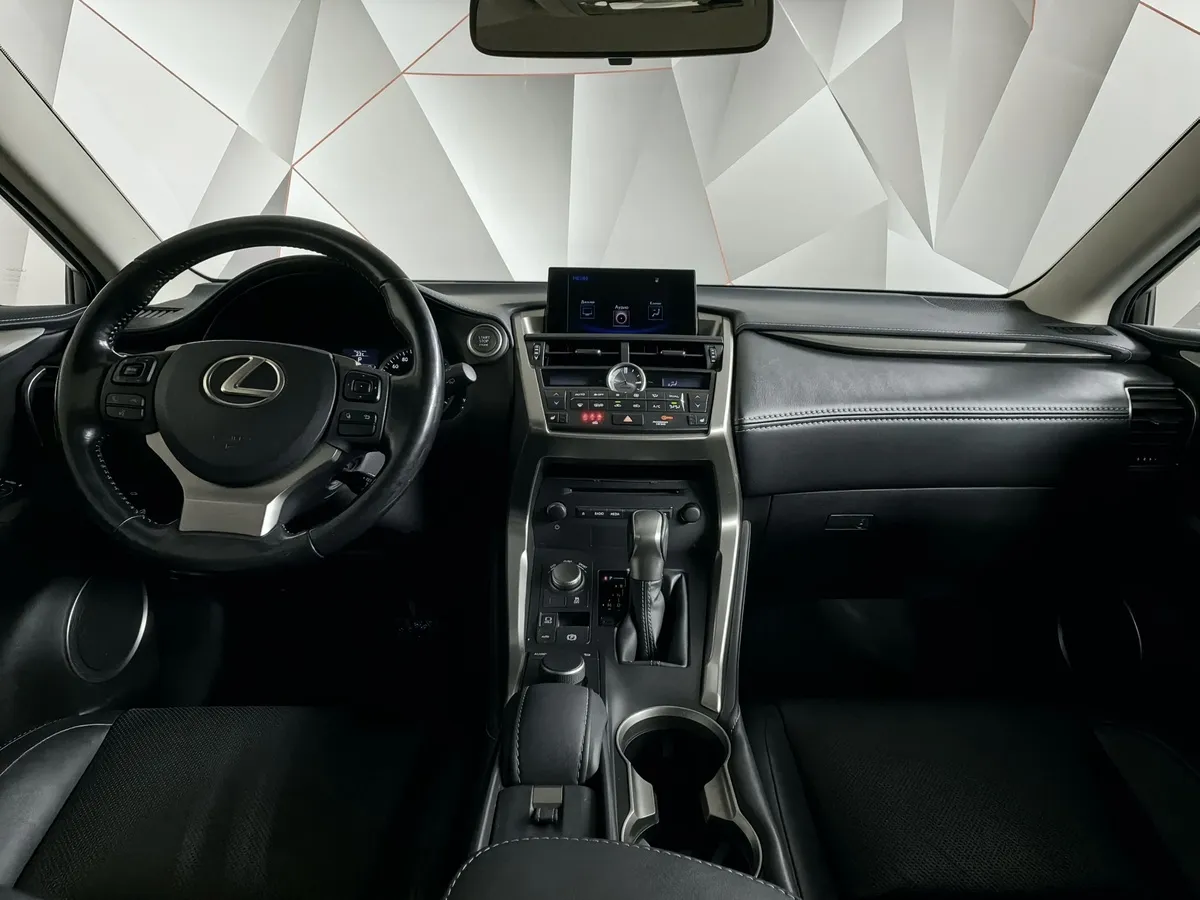 Lexus NX 200t АТ AWD (238 л.с.) Черный в АВИЛОН. Слайд №14