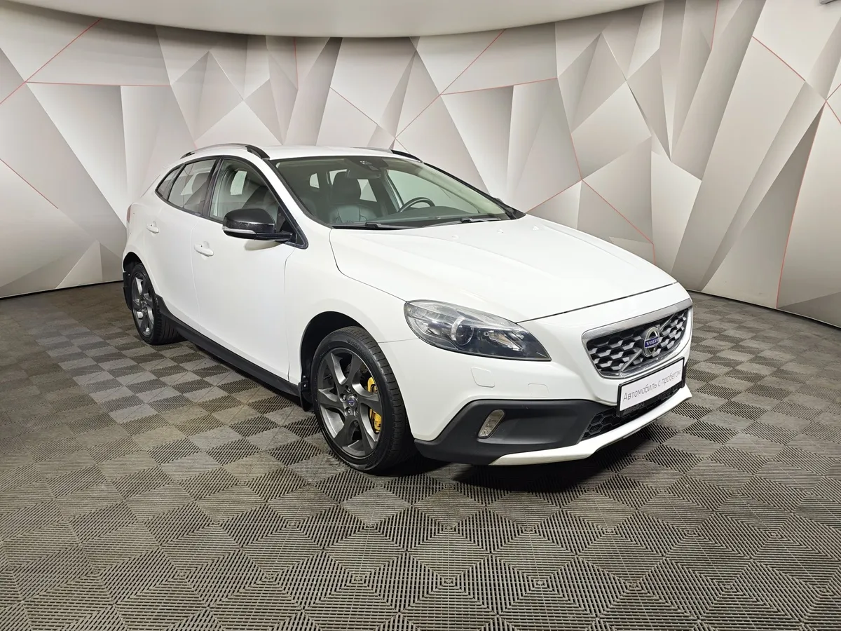 Volvo V40 2.0 T5 Geartronic AWD (213 л.с.) Белый в АВИЛОН. Слайд №3
