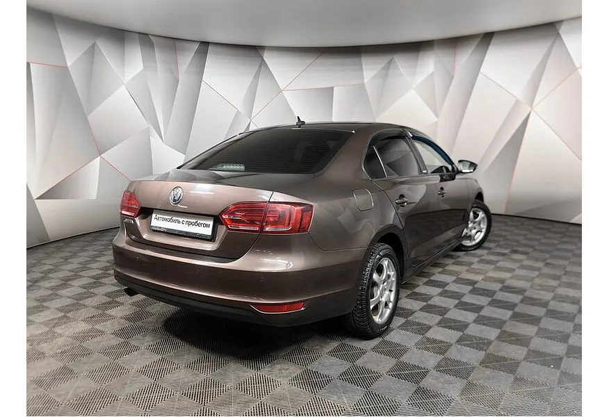 Volkswagen Jetta 1.6 MPI MT (105 л.с.) Comfortline Коричневый в АВИЛОН. Слайд №2 Volkswagen Jetta 1.6 MPI MT (105 л.с.) Comfortline Коричневый в АВИЛОН. Слайд №2