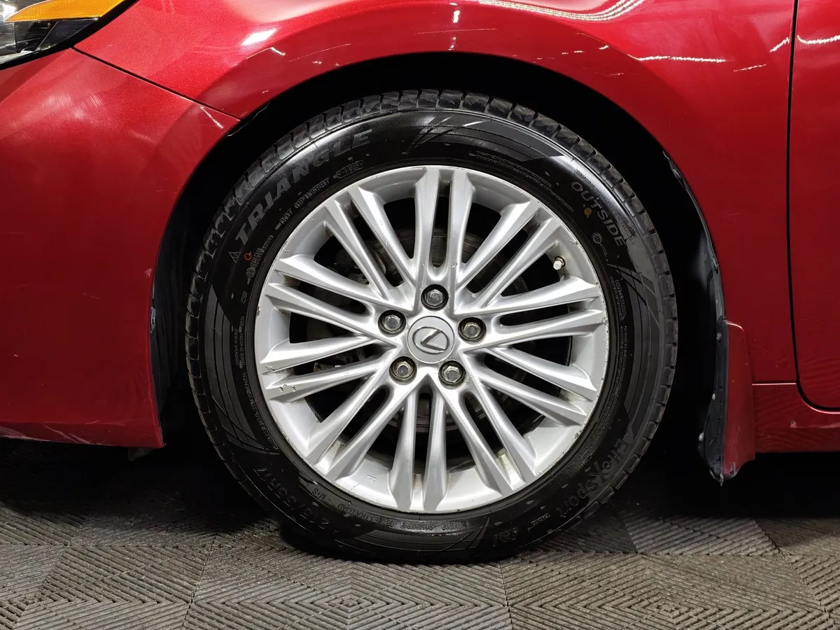 Lexus ES 200 AT (150 л.с.) Красный в АВИЛОН. Слайд №9