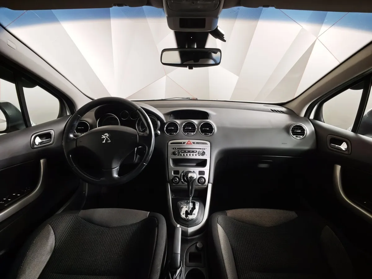 Peugeot 308 1.6 AT (120 л.с.) Белый в АВИЛОН. Слайд №13