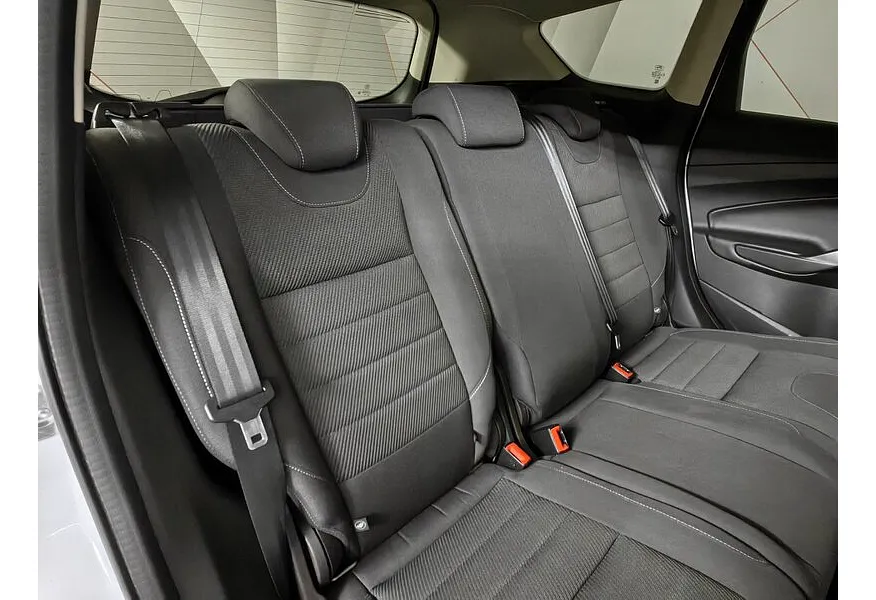 Ford Kuga 1.6 EcoBoost MT (150 л.с.) Trend Белый в АВИЛОН. Слайд №17 Ford Kuga 1.6 EcoBoost MT (150 л.с.) Trend Белый в АВИЛОН. Слайд №17