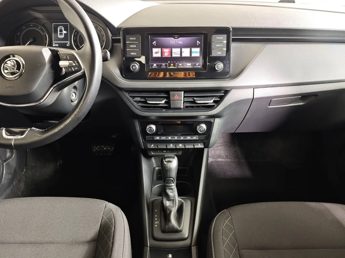 Skoda Rapid 1.6 AT (110 л.с.) Белый в АВИЛОН. Слайд №15