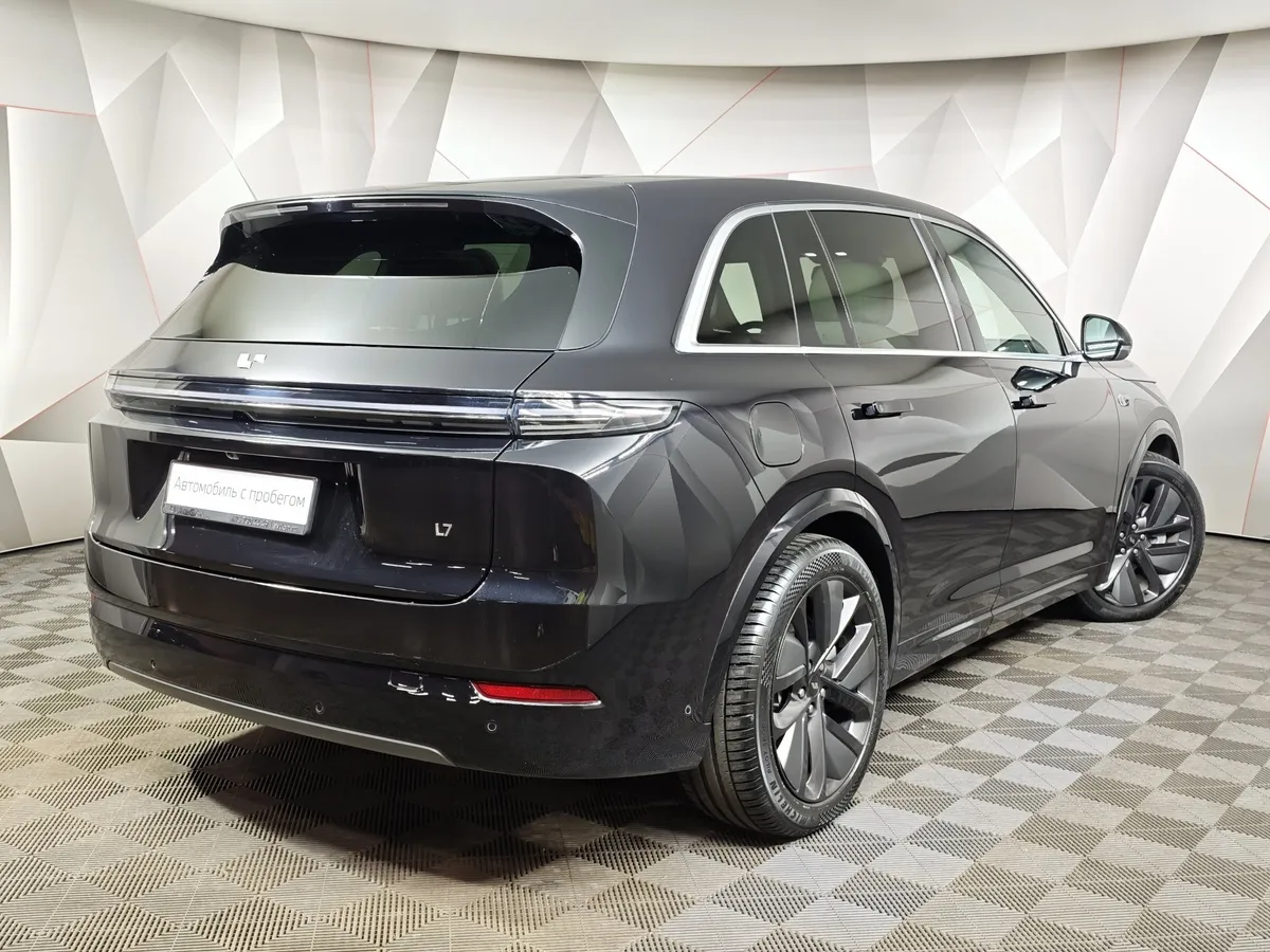 Li Auto L7 1.5 AT 4WD (449 л.с.) Pro Черный в АВИЛОН. Слайд №2