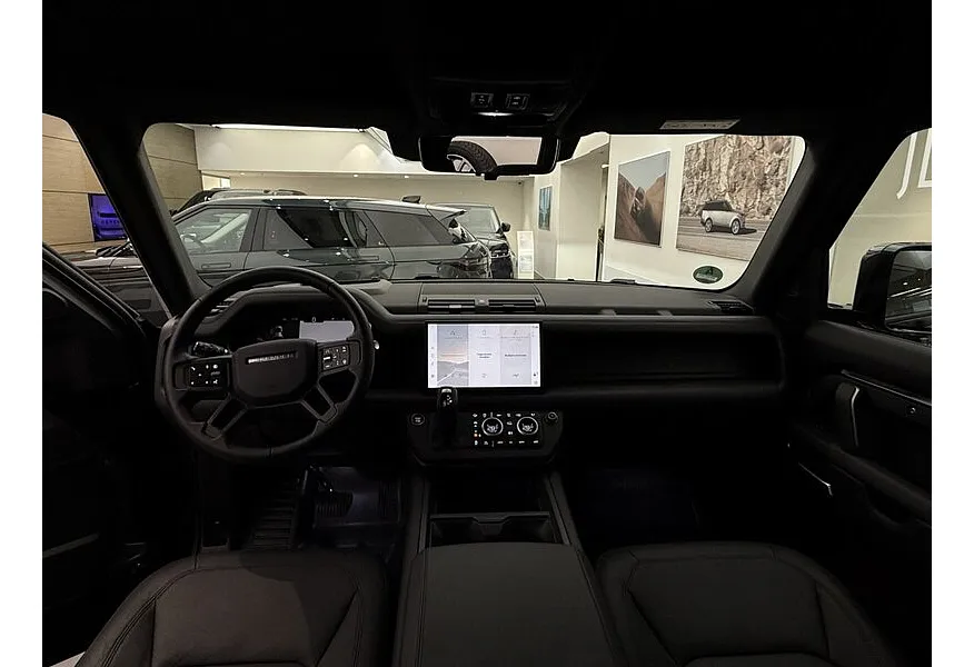 Land Rover Defender 3.0D AT (300 л.с.) HSE Черный в АВИЛОН. Слайд №8