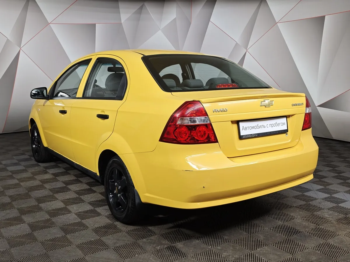Chevrolet Aveo 1.2 MT (84 л.с.) Желтый в АВИЛОН. Слайд №4