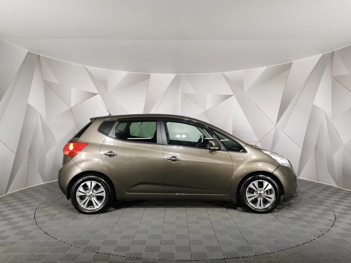 Kia Venga 1.6 AT (125 л.с.) Коричневый в АВИЛОН. Слайд №6