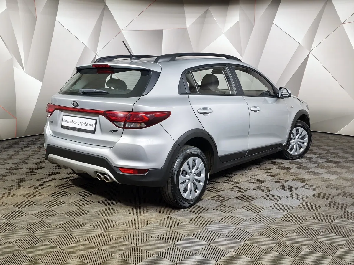 Kia Rio X-Line 1.4 AT (100 л.с.) Серый в АВИЛОН. Слайд №2