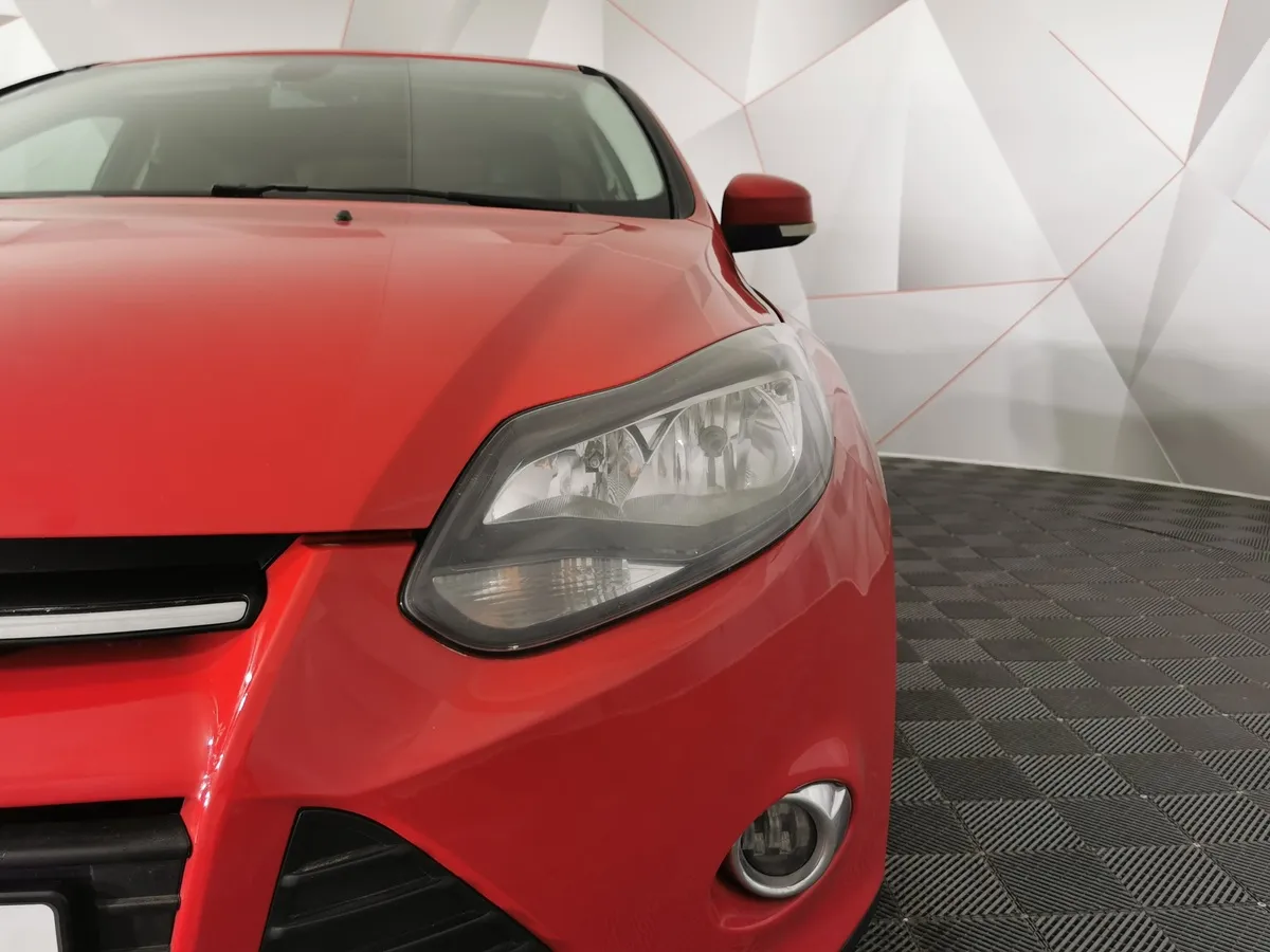 Ford Focus 1.6 Ti-VCT MT (125 л.с.) SYNC Edition Красный в АВИЛОН. Слайд №10
