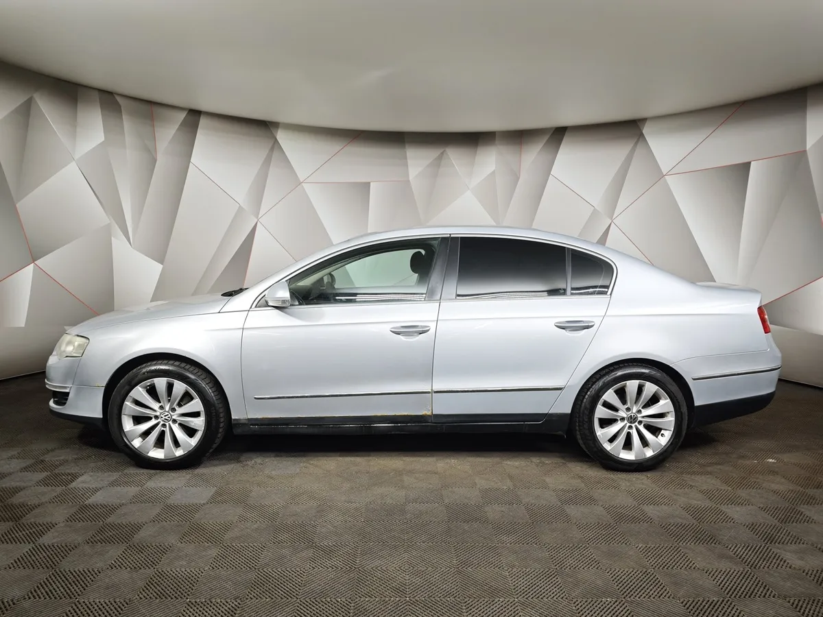 Volkswagen Passat 1.8 TSI DSG (152 л.с.) Серебристый в АВИЛОН. Слайд №5