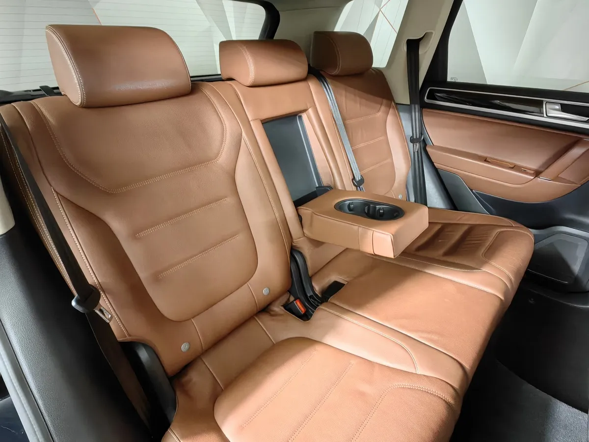 Volkswagen Touareg 3.0 TDI Tiptronic 4Motion (245 л.с.) Синий в АВИЛОН. Слайд №16