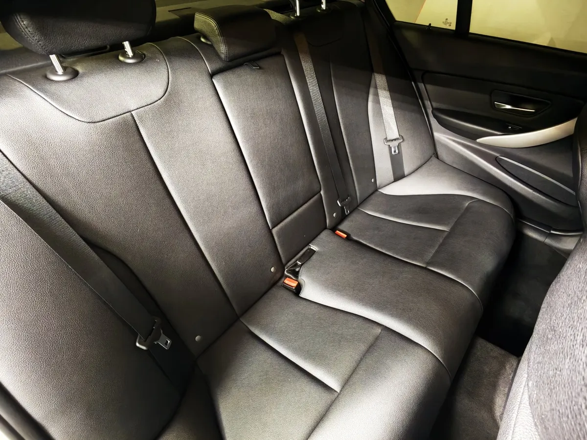 BMW 3 серия 320i AT (184 л.с.) Белый в АВИЛОН. Слайд №14
