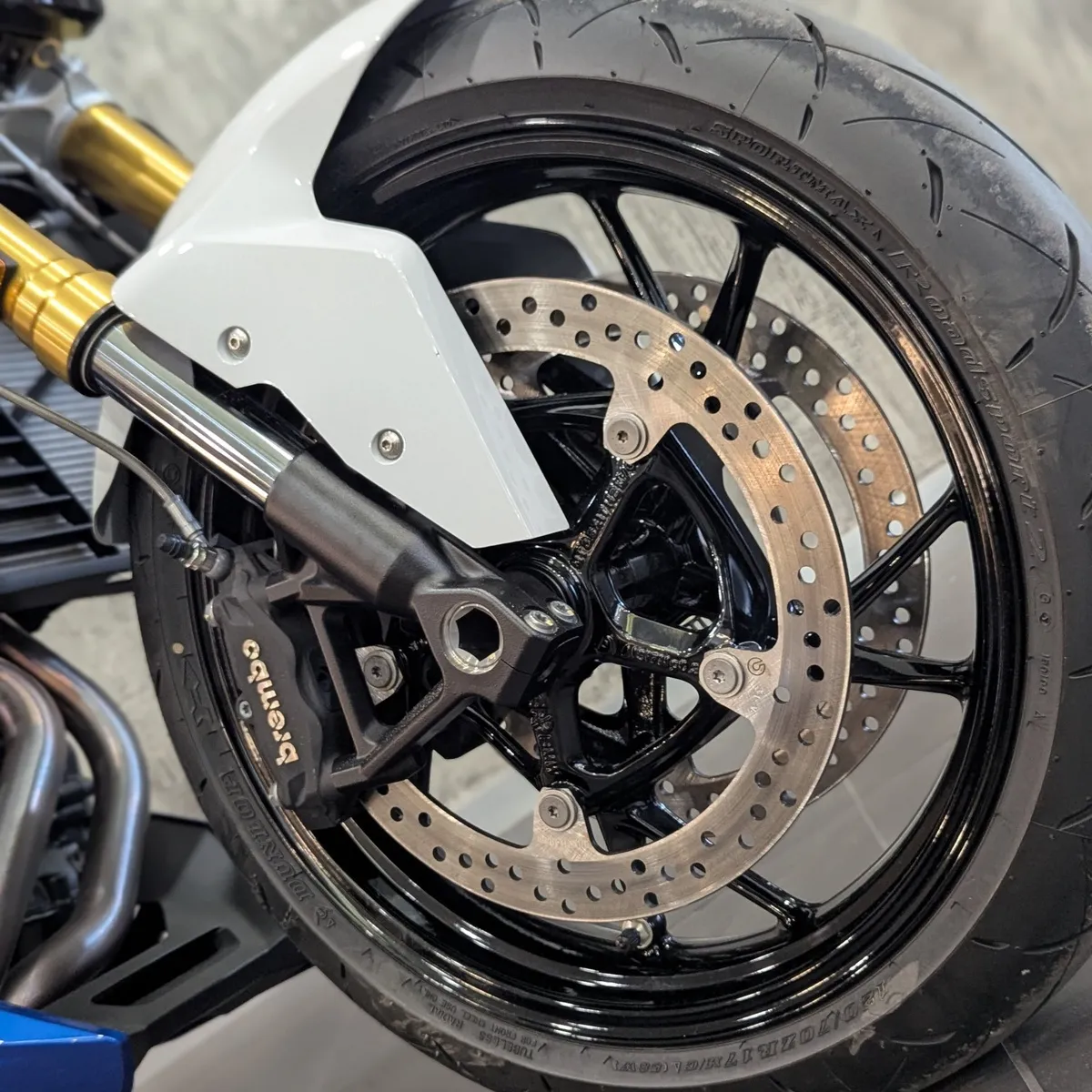 BMW Motorrad F 900 R F 900 R 895 см³ 895 Белый в АВИЛОН. Слайд №4