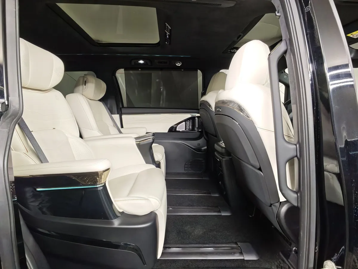 GAC M8 Master series 400T 2.0T AT (232 л.с.) Flagship Edition Черный в АВИЛОН. Слайд №16
