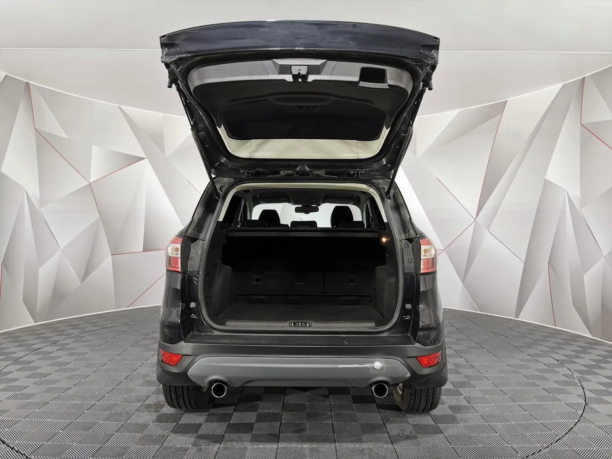 Ford Kuga 1.5 EcoBoost AT AWD (150 л.с.) Titanium Черный в АВИЛОН. Слайд №11