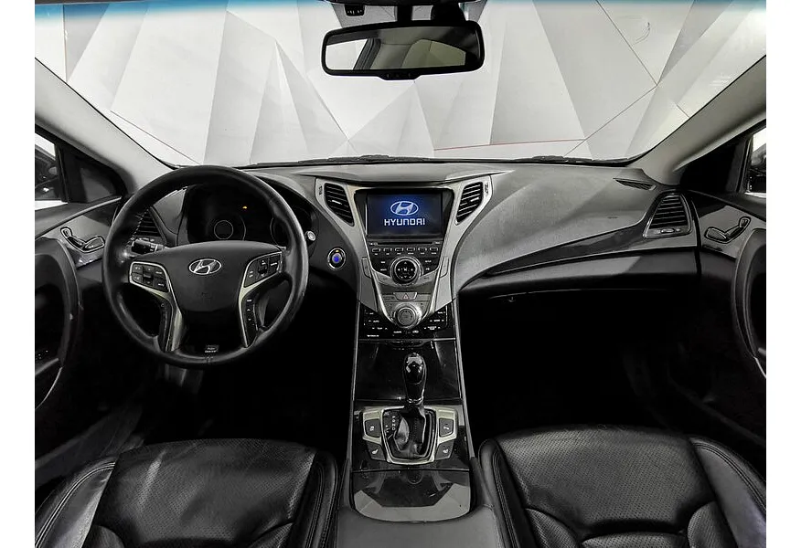 Hyundai Grandeur 3.0 AT (250 л.с.) Elegance Красный в АВИЛОН. Слайд №14