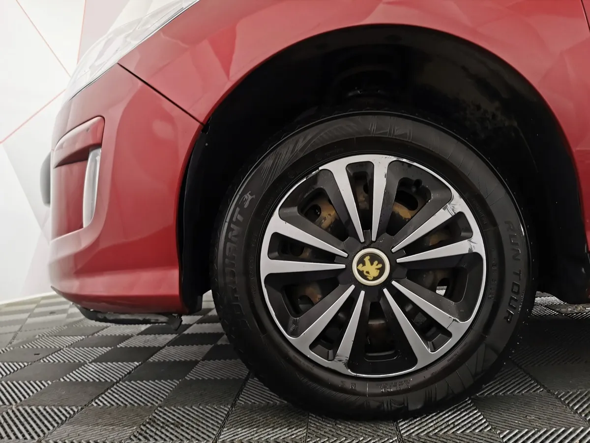 Peugeot 308 1.6 VTi AT (120 л.с.) Красный в АВИЛОН. Слайд №7