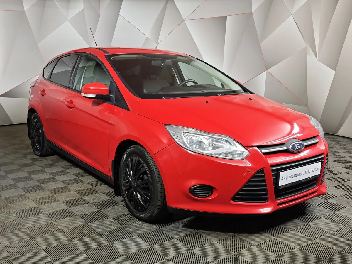 Ford Focus 1.6 PowerShift (105 л.с.) Trend Красный в АВИЛОН. Слайд №3