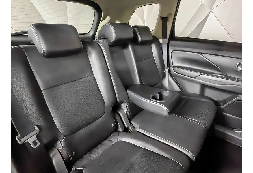 АВИЛОН - Mitsubishi Outlander 2.0 CVT 4WD (146 л.с.) Черный - slide 11