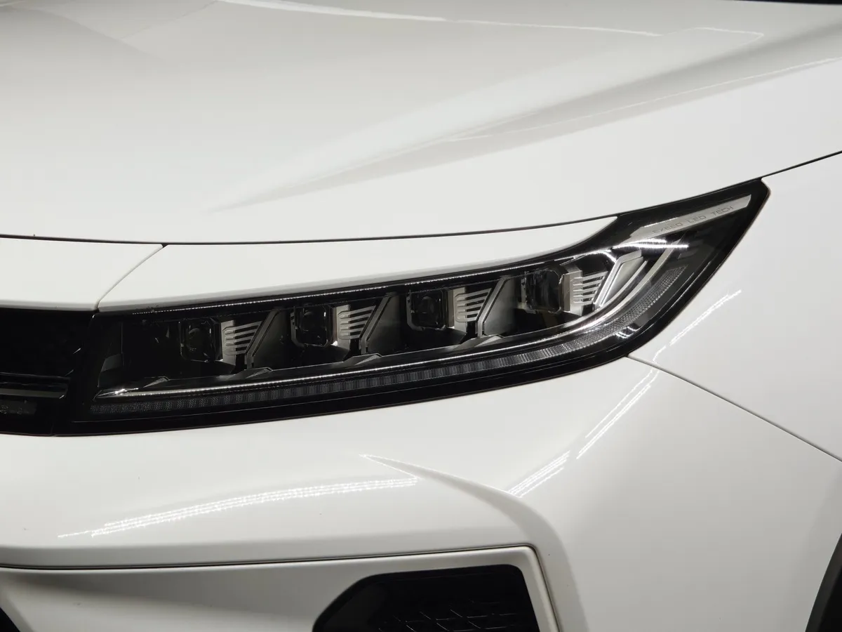 EXEED LX 1.6T DCT 4WD (150 л.с) Premium Plus Белый в АВИЛОН. Слайд №10
