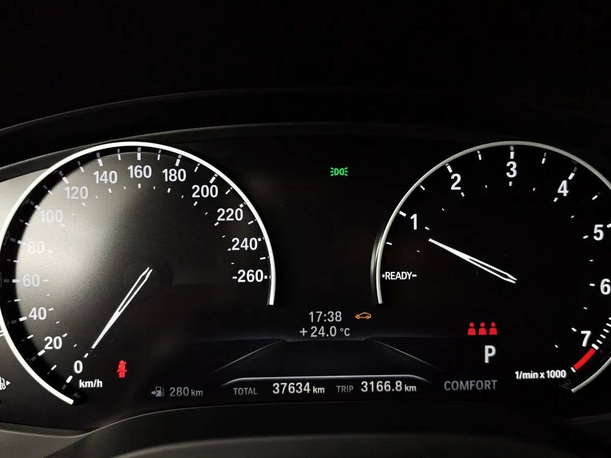 BMW X3 xDrive20i AT (184 л.с.) M Sport Серый в АВИЛОН. Слайд №13