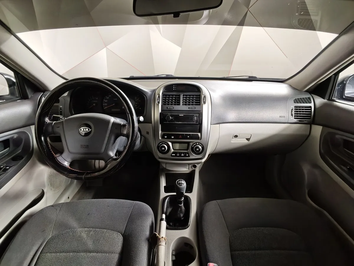 Kia Cerato 1.6 MT (105 л.с.) Черный в АВИЛОН. Слайд №11