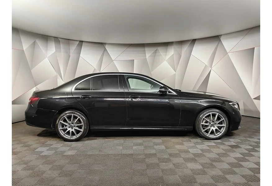АВИЛОН - Mercedes-Benz E-Класс E 200 4MATIC 9G-TRONIC (197 л.с.) Sport (Локальная сборка) Черный - slide 3