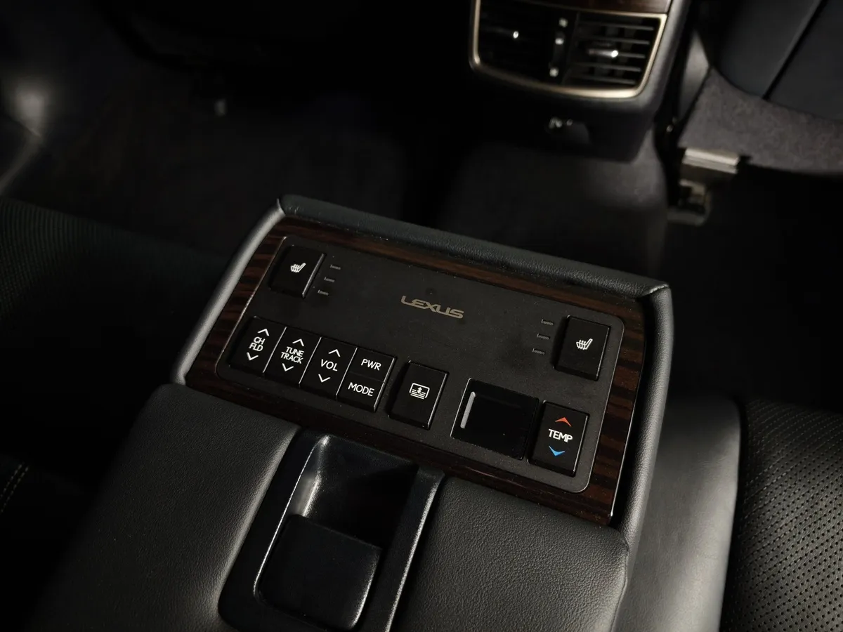 Lexus ES 250 AT (184 л.с.) Коричневый в АВИЛОН. Слайд №25