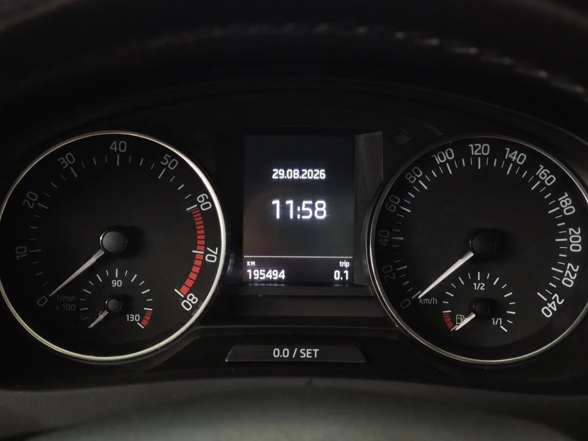 Skoda Rapid 1.6 MT (90 л.с.) Белый в АВИЛОН. Слайд №18