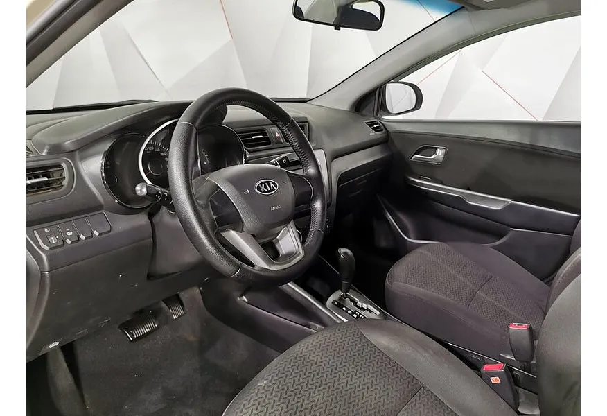 Kia Rio 1.6 AT (123 л.с.) Бежевый в АВИЛОН. Слайд №19