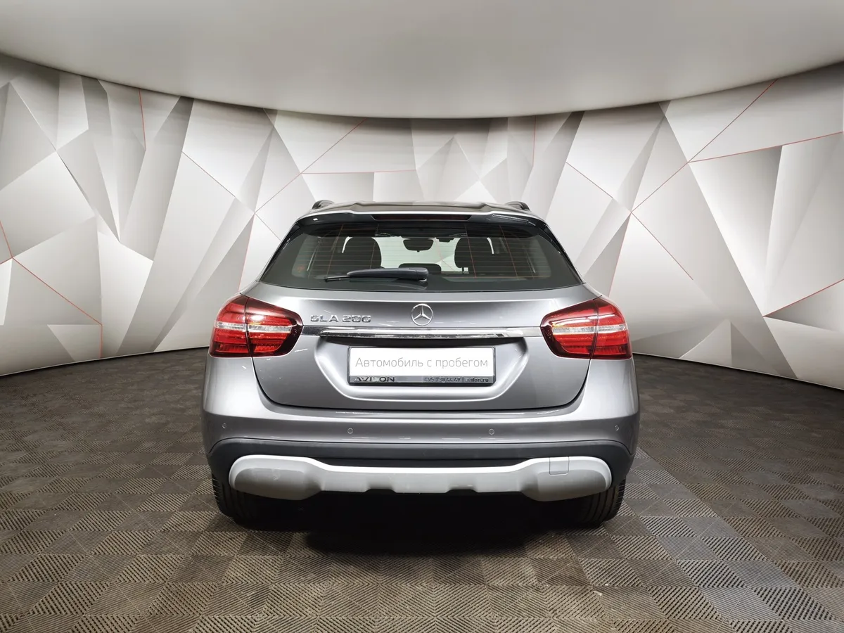 Mercedes-Benz GLA 200 7G-DCT (150 л.с.) Особая серия Серый в АВИЛОН. Слайд №8