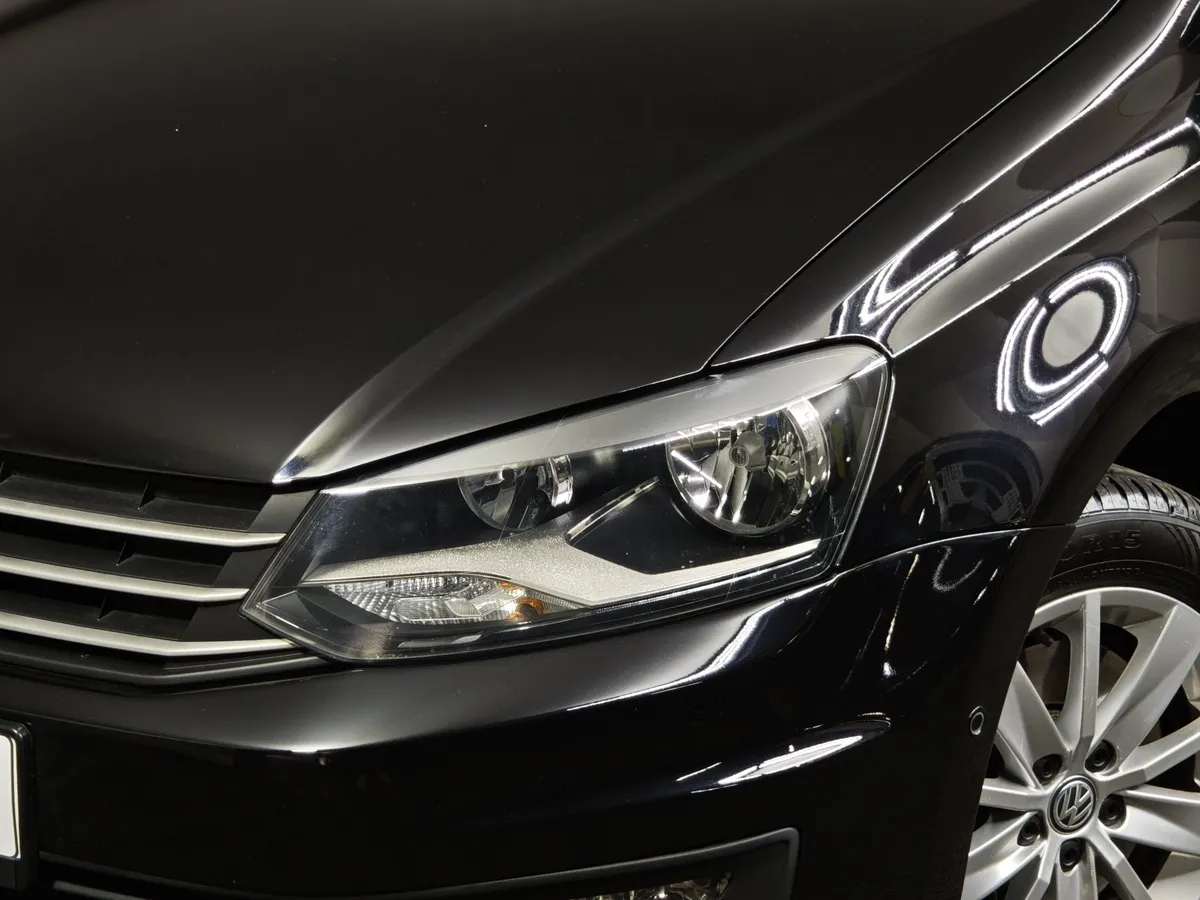 Volkswagen Polo 1.6 MPI AT (110 л.с.) Drive Черный в АВИЛОН. Слайд №10